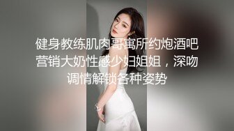 闷骚干女儿跟妈妈一起直播大秀，全程露脸情趣诱惑黑丝，吃奶玩逼淫声荡语叫爸爸好骚，精彩刺激不断别错过