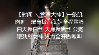 宝贝下面痒大哥吃奶子都给两姐妹咬疼了，黑丝露脸小嫩逼承受不住大鸡巴的疯狂抽插，两姐妹