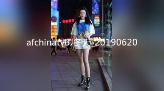 美女与野兽，激情4P黑白配，极品妞惨遭黑鬼蹂躏，听狼友指挥大鸡巴尽根没入，草的美女浪叫不止表情好痛苦