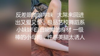 诱人的风骚少妇黑丝露脸让小哥在厨房里草，深喉口交大鸡巴