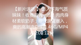 60后美味阿姨，炮机自慰、真假鸡巴一起上，温度感不一样，真肉棒艹得更爽！